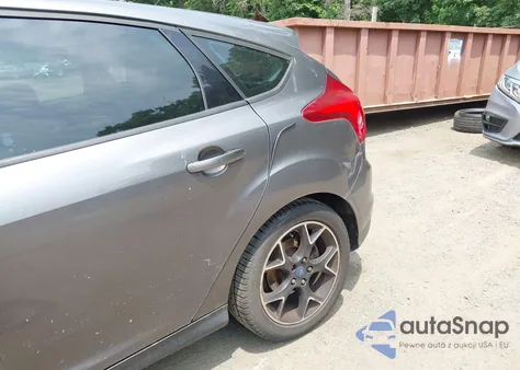 2012 Ford Focus Se z USA, uszkodzony, nr VIN 1FAHP3K29CL461866